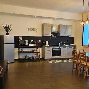 https://ak-homes-a-due-passi-da-orio.italymilanhotels.net